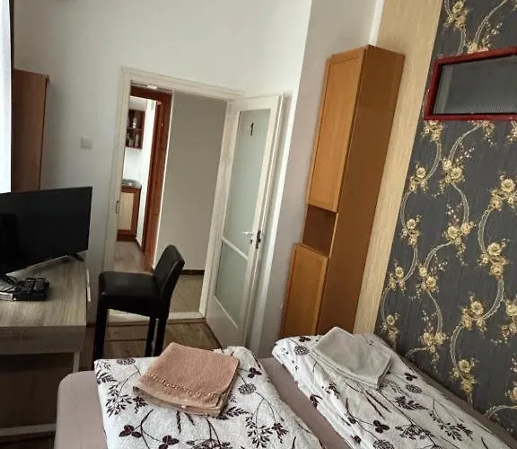 Centrum Vendeghaz * Debreczyn