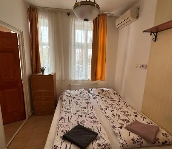 Centrum Vendeghaz Pensjonat Debreczyn